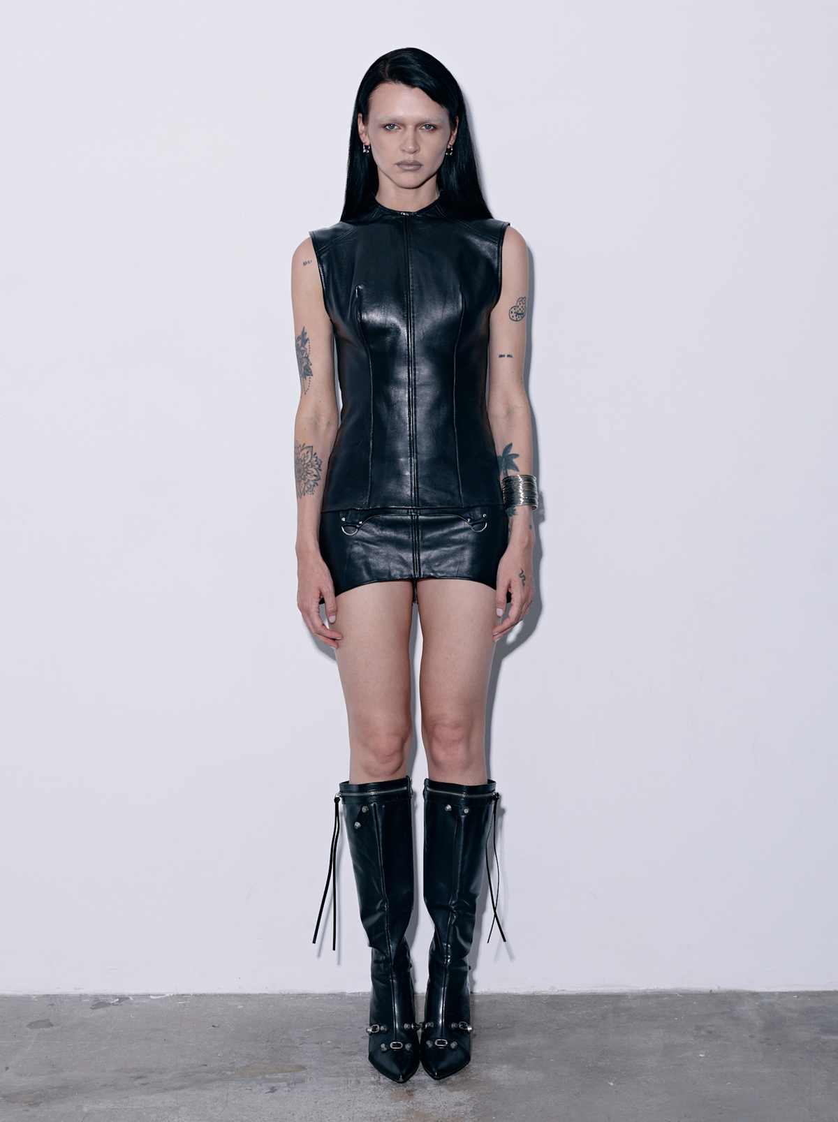 FITTED LEATHER TOP